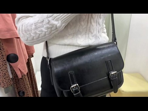 ❤️ Iepenbiere masturbaasje fan jonge teef FeralBerry mei in dildo yn 'e paskeamer ️ Porno op fy.dickies-shop.ru ️❤